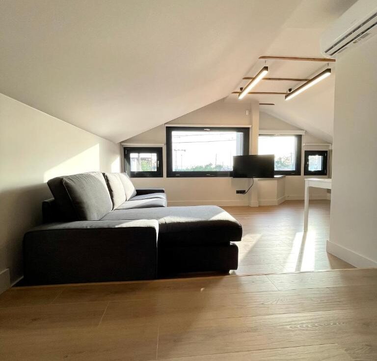 Agora Superior Suite